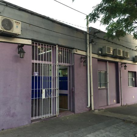 Hostel Parece Mentira Колония-дель-Сакраменто Экстерьер фото